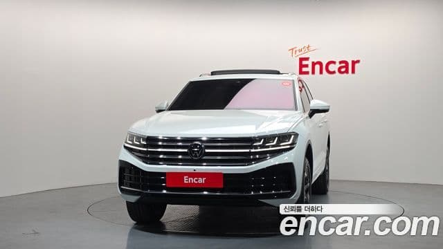 Volkswagen Touareg 3rd Gen 3