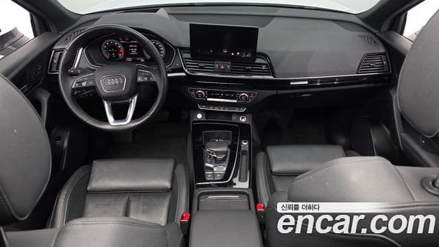 Audi Q5 (FY) 4