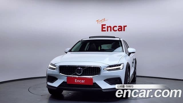 Volvo V60 Cross Country 2nd Gen 3