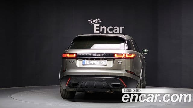 Land Rover Range Rover Velar 4