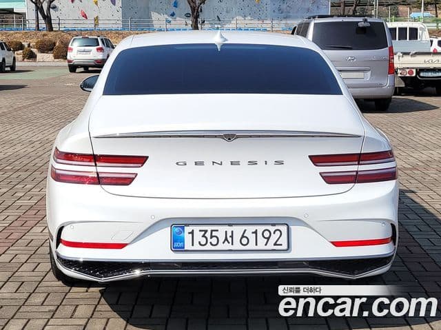 Genesis G80 (RG3) 4