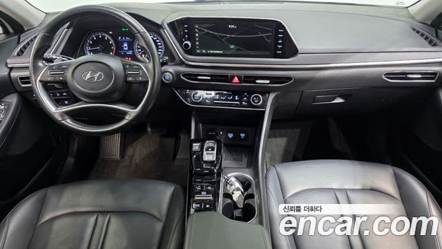 Hyundai Sonata (DN8) 4
