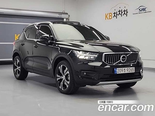 Volvo XC40 4