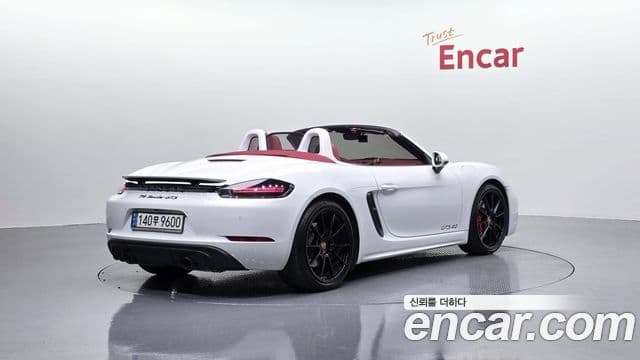 Porsche 718 Boxster 2