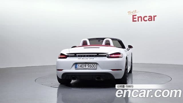 Porsche 718 Boxster 4