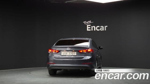 Hyundai Avante AD 4