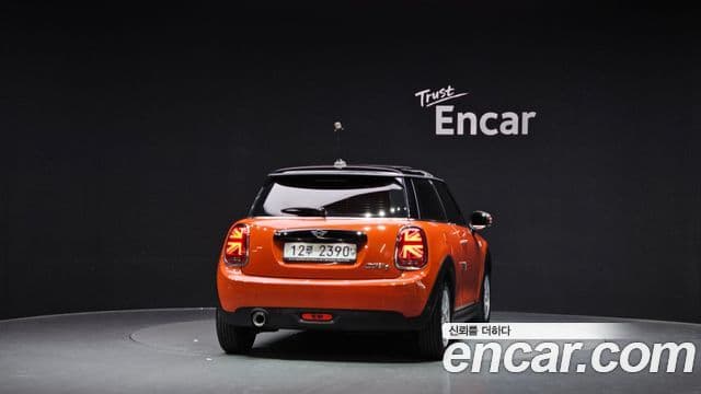 MINI Cooper D 4
