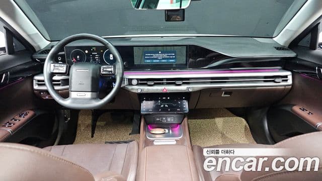 Hyundai Grandeur (GN7) 4