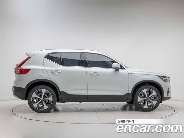 Volvo XC40 4