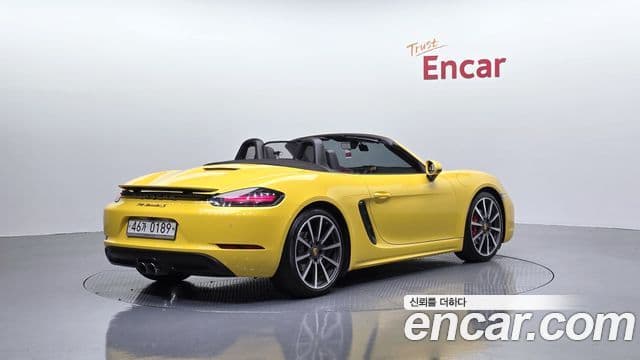 Porsche 718 Boxster 2
