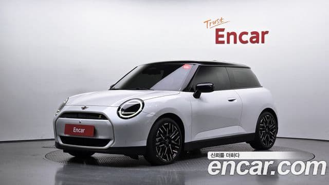 MINI Cooper Electric 4th Gen 1