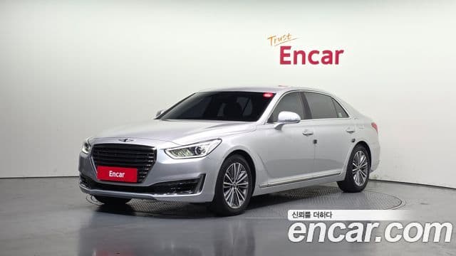 Genesis EQ900 — 1
