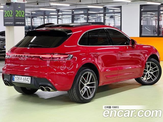 Porsche Macan 3