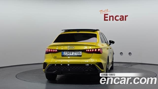 Audi A3 (8Y) 3