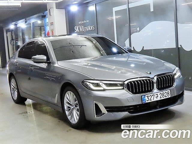 BMW 5 Series (G30)