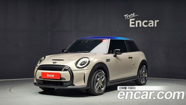 MINI Cooper Electric 1