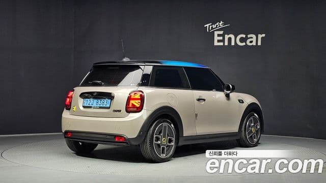 MINI Cooper Electric 2