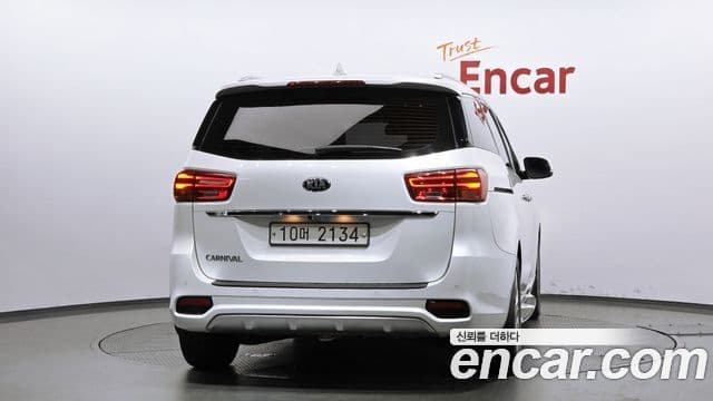 Kia The New Carnival 4
