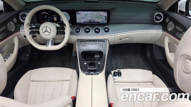 Mercedes-Benz E-Class W213 4