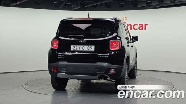 Jeep Renegade 4