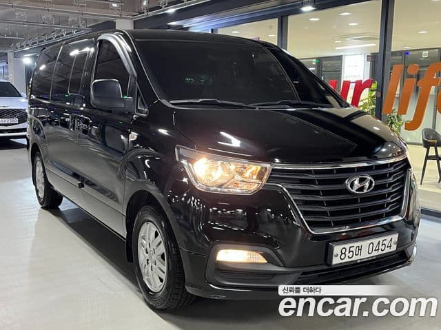 Hyundai The New Grand Starex 1