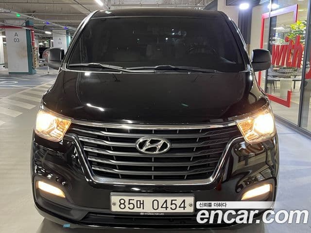 Hyundai The New Grand Starex 2