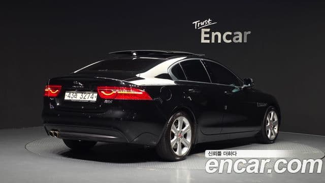 Jaguar XE 2