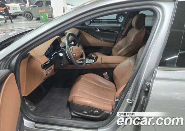 Genesis G80 (RG3) 4