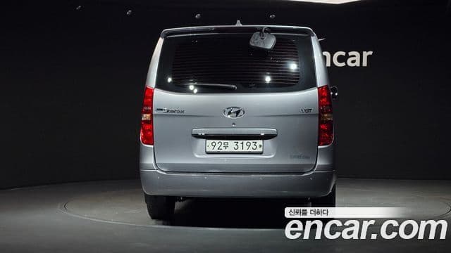 Hyundai Grand Starex 4