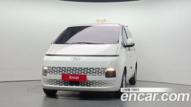 Hyundai Staria 2