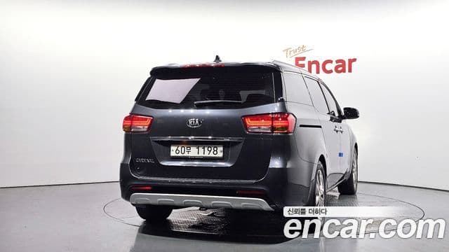 Kia All New Carnival 4