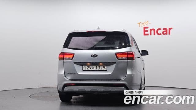 Kia All New Carnival 3