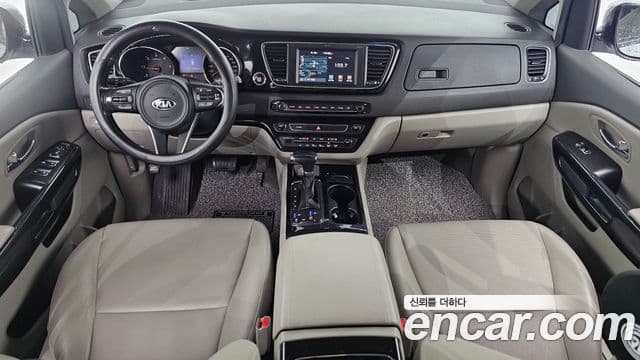 Kia All New Carnival 4