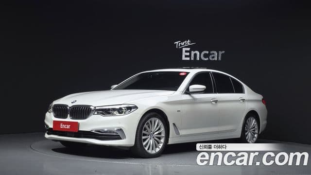 BMW 5 Series (G30)