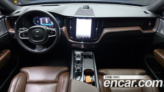 Volvo XC60 2nd Gen 4