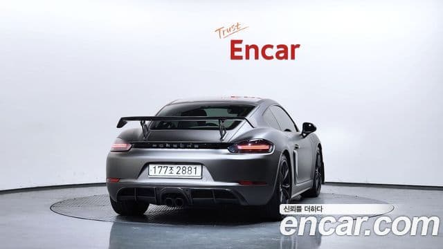 Porsche 718 Cayman 4