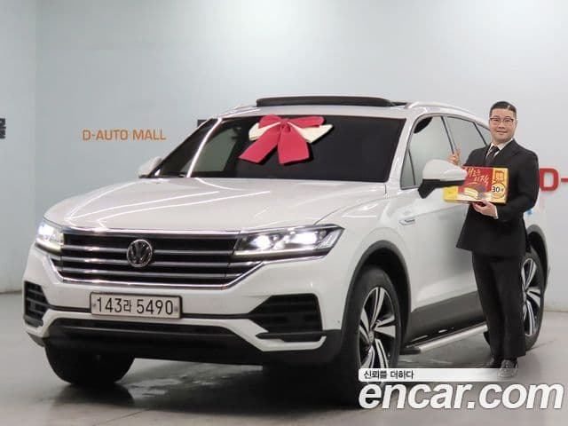 Volkswagen Touareg 3rd Gen 1