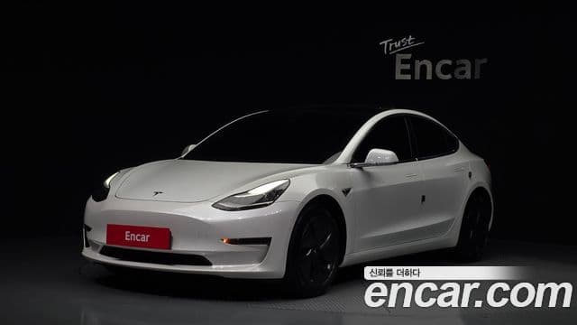 Tesla Model 3 1