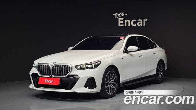 BMW 5 Series (G60)