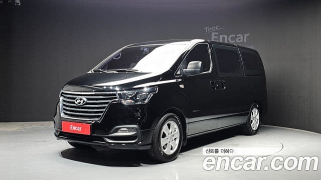 Hyundai The New Grand Starex 1