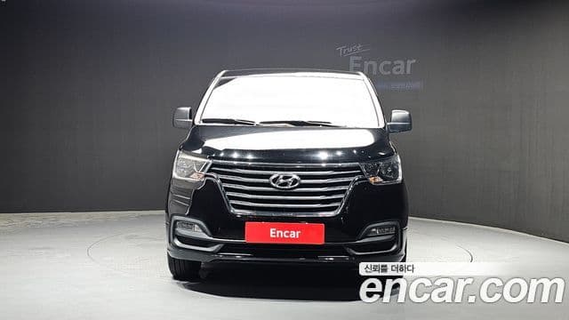 Hyundai The New Grand Starex 3