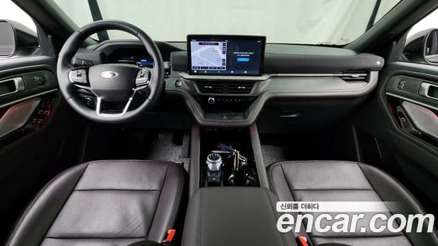 Ford Explorer 6th Gen 4