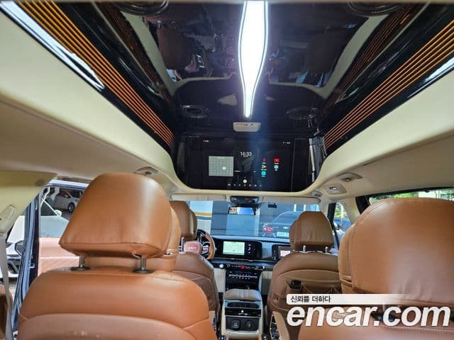 Kia Carnival 4th Gen — 1
