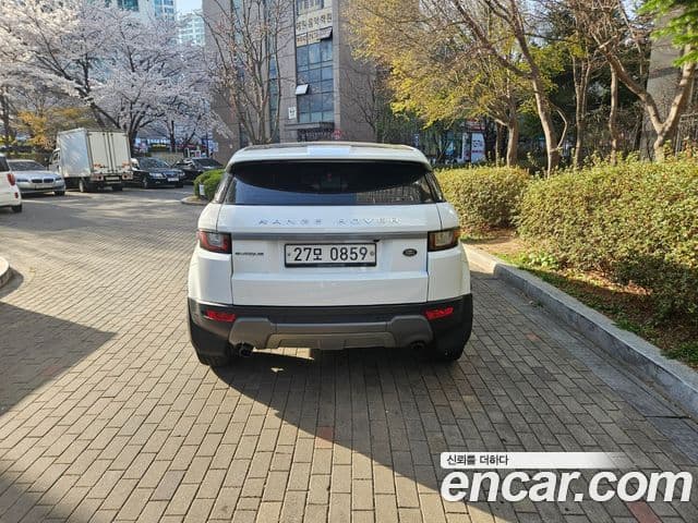Land Rover Range Rover Evoque 3
