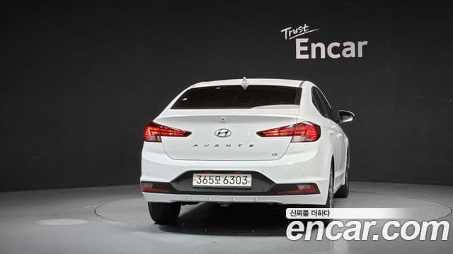 Hyundai The New Avante AD 4