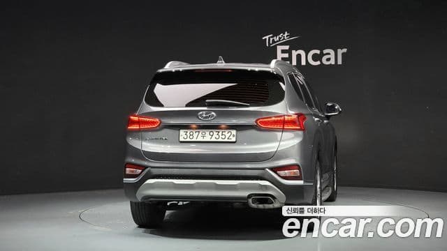 Hyundai Santa Fe TM 4