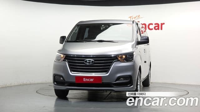 Hyundai The New Grand Starex 3