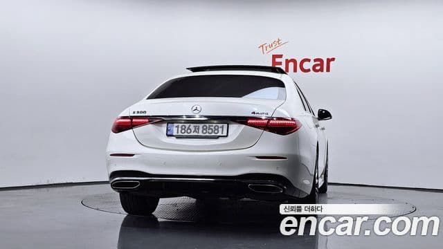 Mercedes-Benz S-Class W223 4