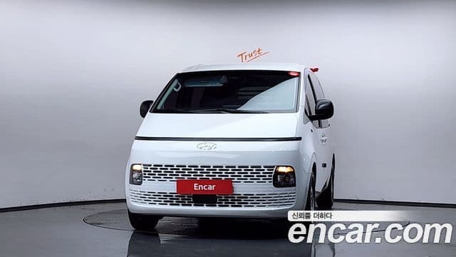 Hyundai Staria 3