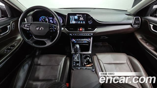 Hyundai Grandeur IG Hybrid 4